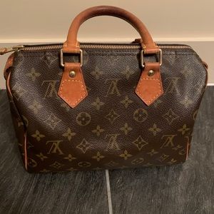 Louis Vuitton Speedy 25